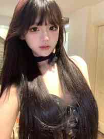 新人性感辣妹小月