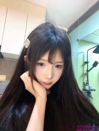 五官精致古灵儿