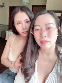 母女双飞～莉莉